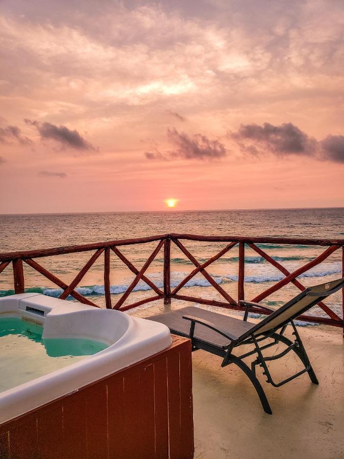 Esduma La Perla Hotel إيسلا موخيريس المظهر الخارجي الصورة