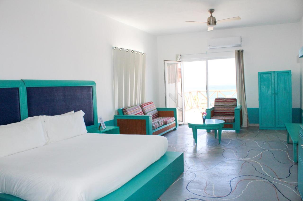 Esduma La Perla Hotel إيسلا موخيريس المظهر الخارجي الصورة